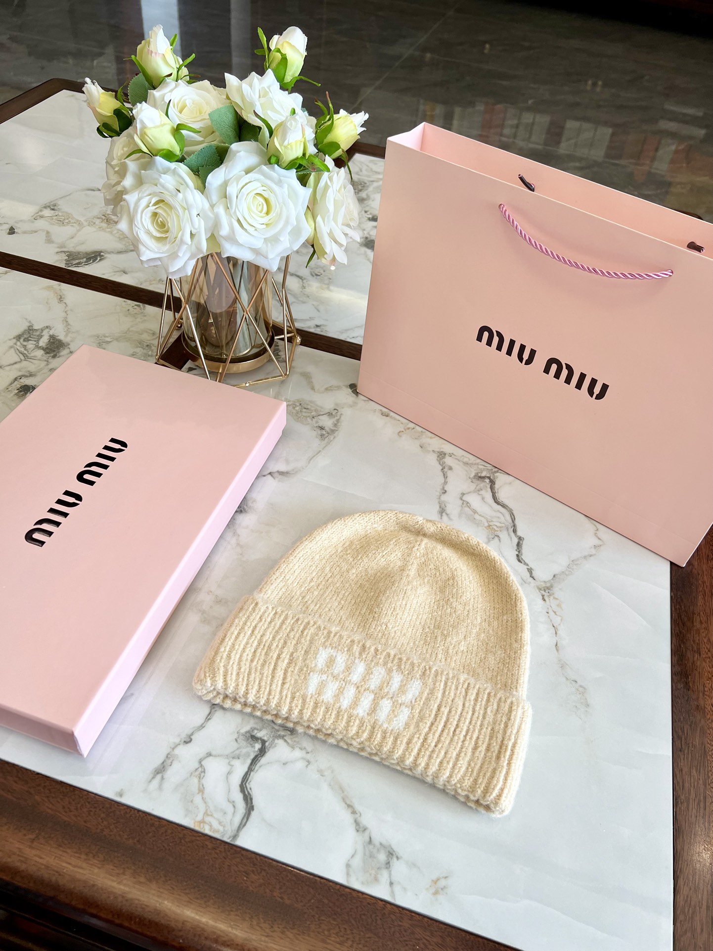 miu miu hat model 32